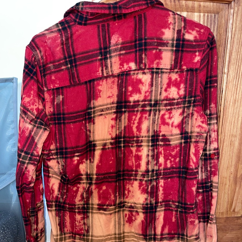Unique bleached red flannel! Size XL.